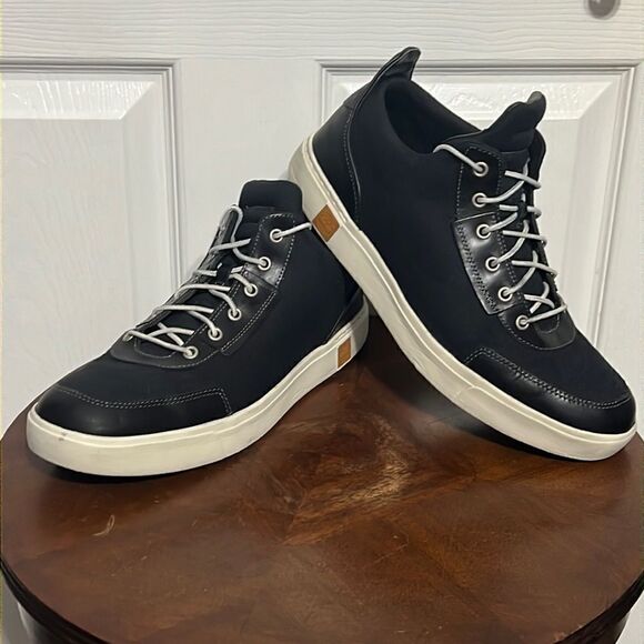 🔥🔥TIMBERLAND AMHERST CANVAS CHUKKA Mid SHOES - EXCELLENT Condition Men Sz 11 - Picture 1 of 11